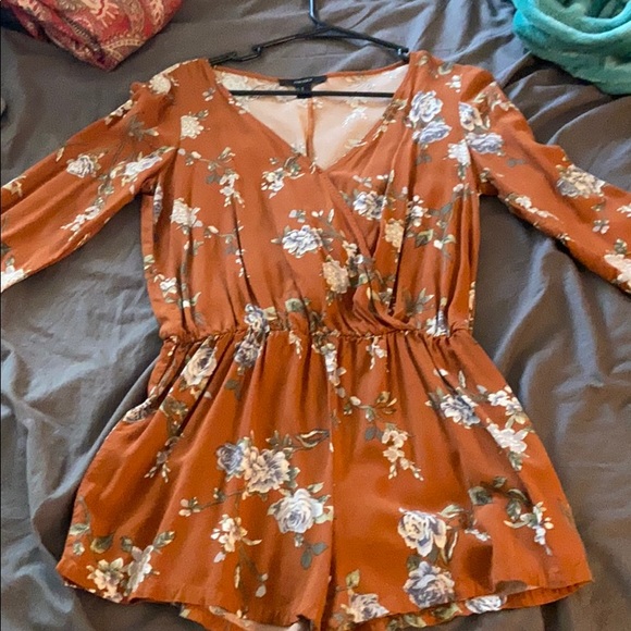 Forever 21 Other - Floral romper